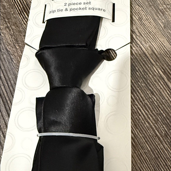 2 Wonder Nation Black Kids Suspender & Bow Tie and zip tie & pocket square set - Picture 9 of 11